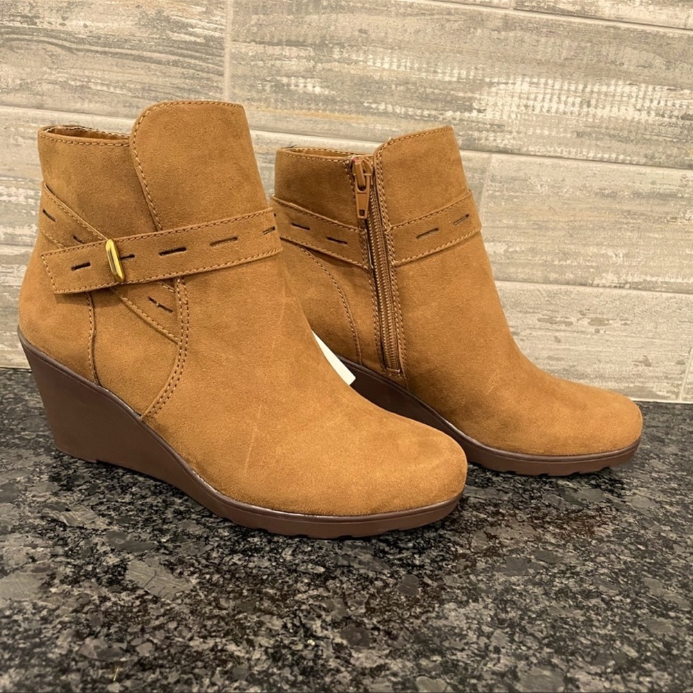 Naturalizer wedge heel boots